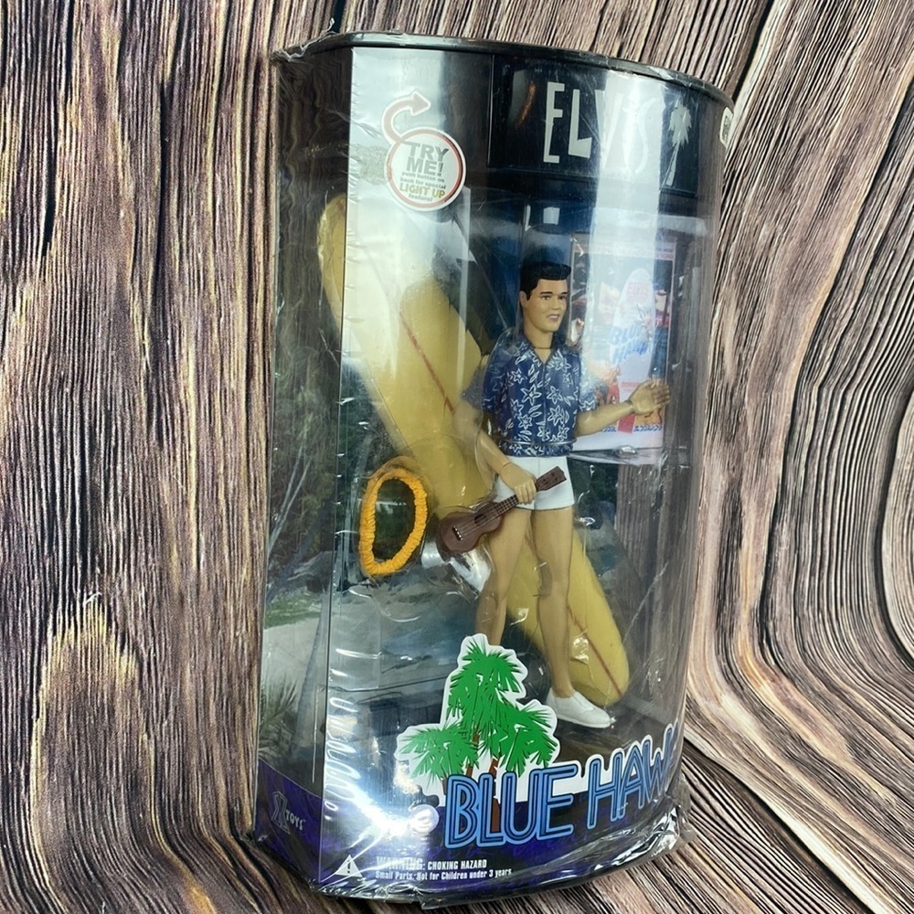 NIB Elvis Presley Blue Hawaii Figurine - Picture 3 of 7